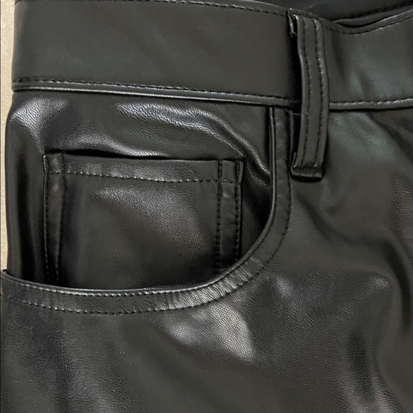 Abercrombie & Fitch Black Faux Leather High-Rise Pants Size 32/14 - Picture 7 of 8